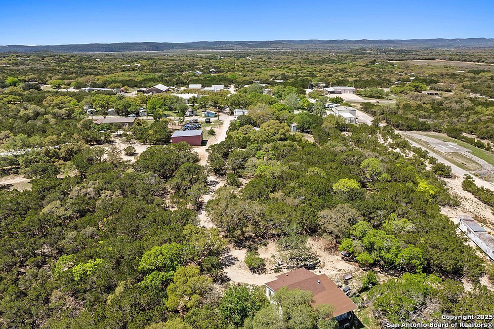 6th St E #1-2 Pipe Creek, TX 78063 - Thumbnail 4