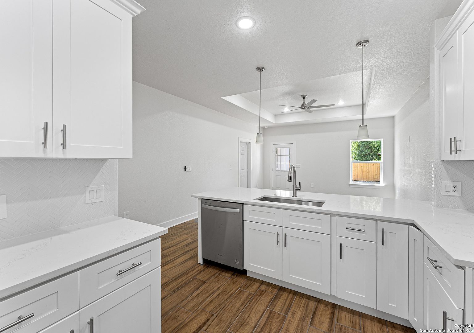 2115 SW 19th St San Antonio, TX 78207 - Thumbnail 4