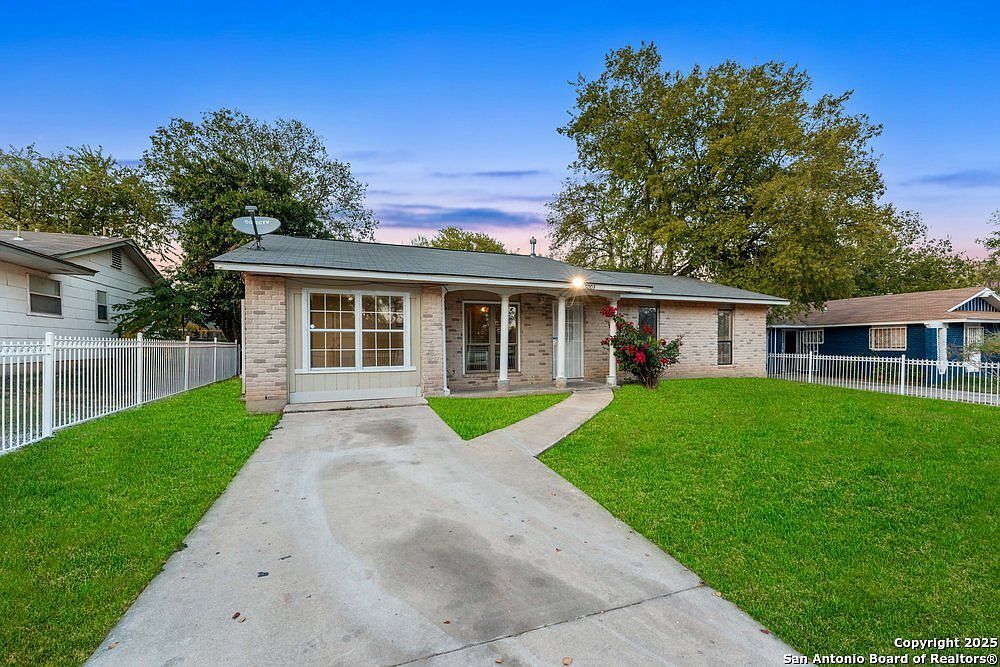 5003 Casa Oro St San Antonio, TX 78233 - Thumbnail 4
