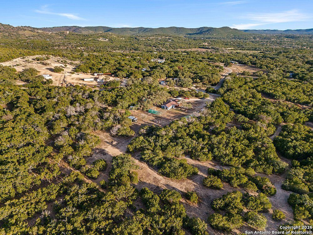 277 W Bear Springs Rd Pipe Creek, TX 78063 - Thumbnail 4
