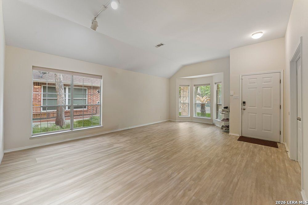 18 Dallari Ct San Antonio, TX 78216 - Thumbnail 4