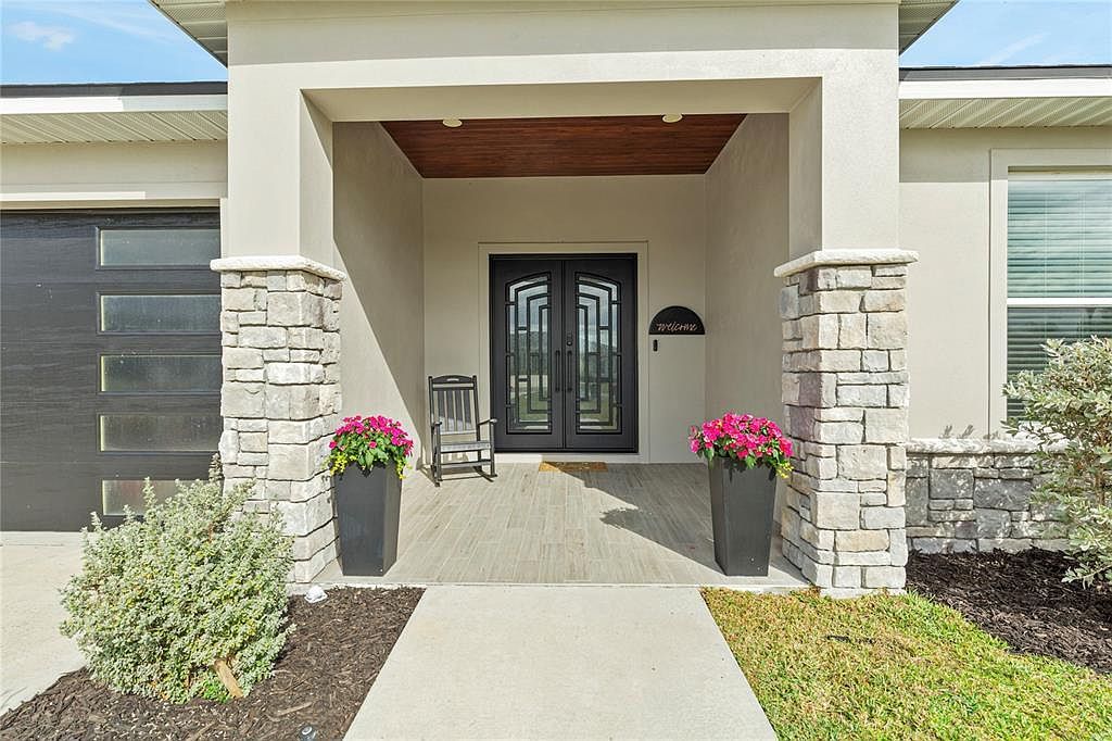 32923 Drake Estates Way Dade City, FL 33525 - Thumbnail 4