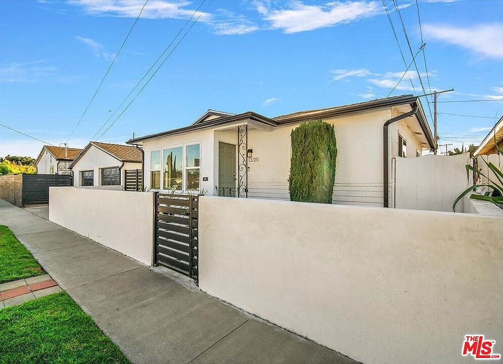 13315 Eriel Ave Hawthorne, CA 90250 - Thumbnail 4