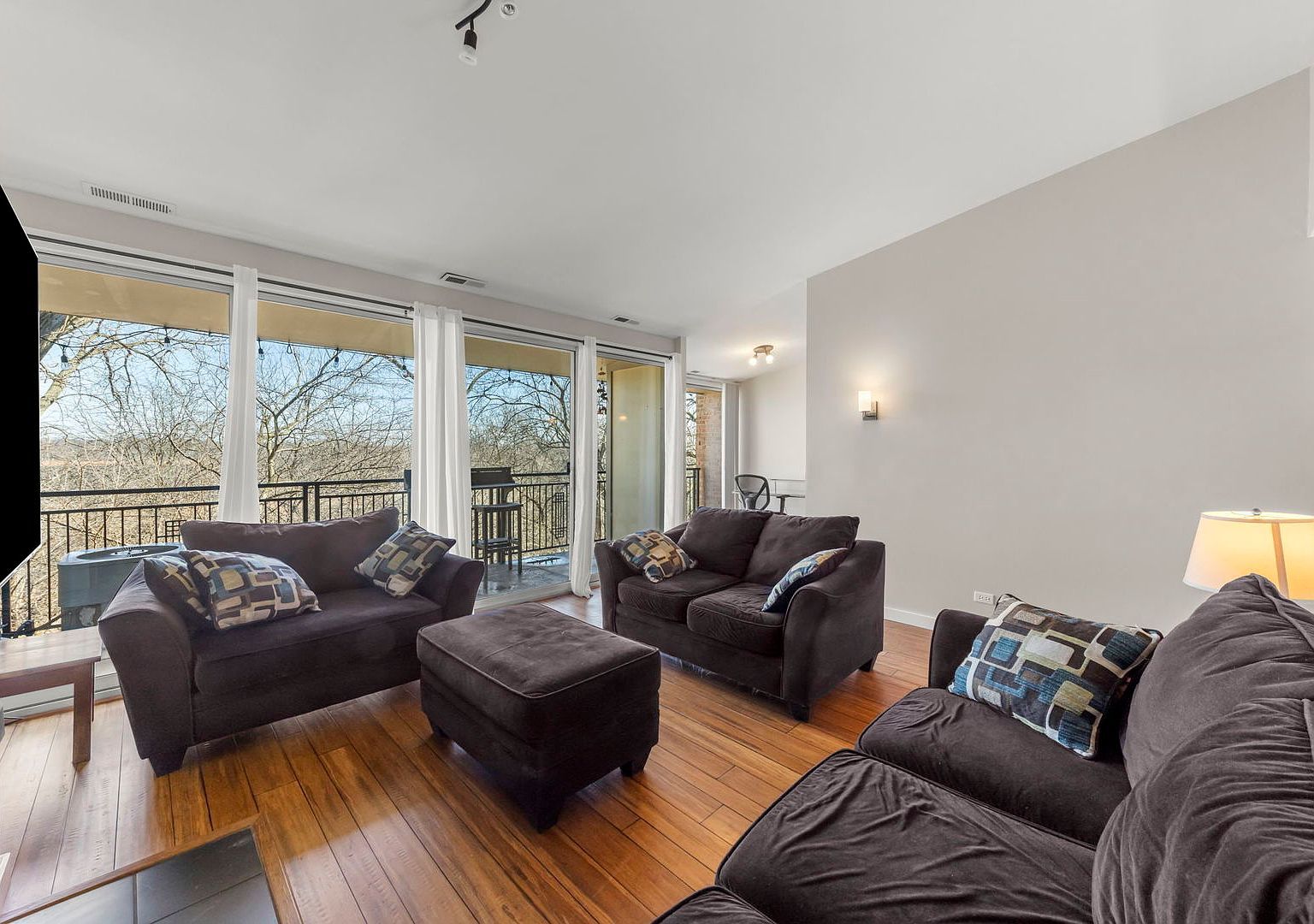 6010 Forest View Rd APT 3A Lisle, IL 60532 - Thumbnail 4