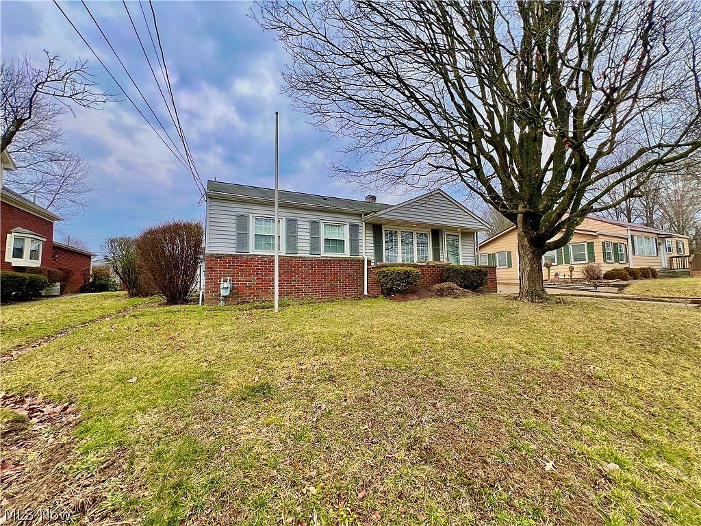 325 McKinley Ave NW Carrollton, OH 44615 - Thumbnail 4