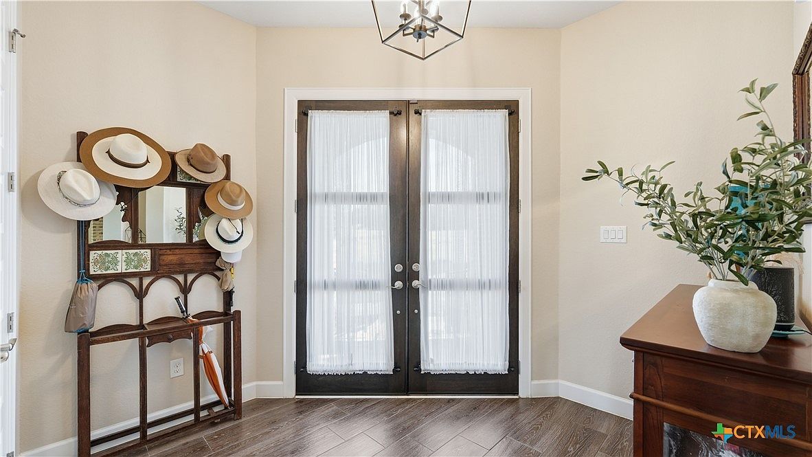 210 Jeff Vaughn Blanco, TX 78606 - Thumbnail 4