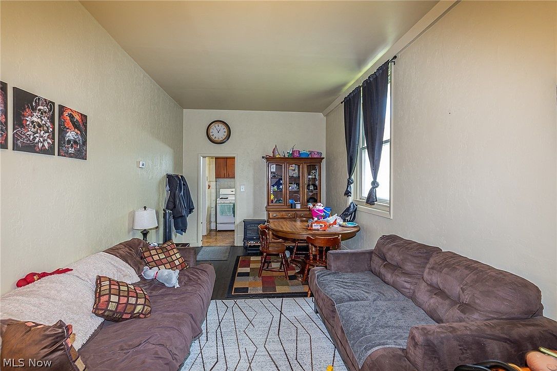 4101 John Ave Cleveland, OH 44113 - Thumbnail 4