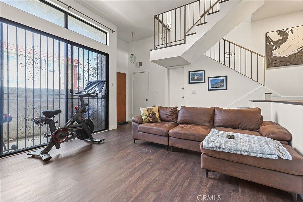 13243 Vanowen St North Hollywood, CA 91605 - Thumbnail 4