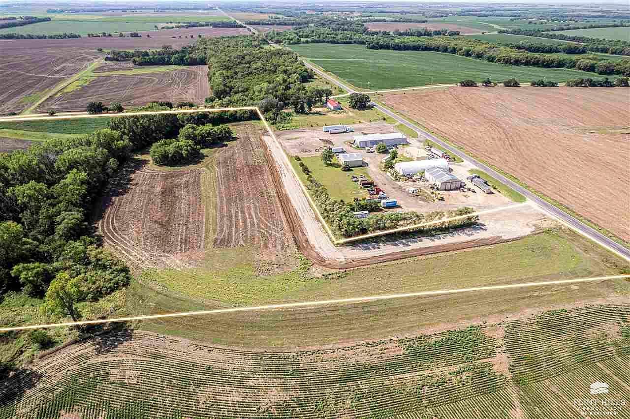 3300 Fair Rd Abilene, KS 67410 - Thumbnail 4