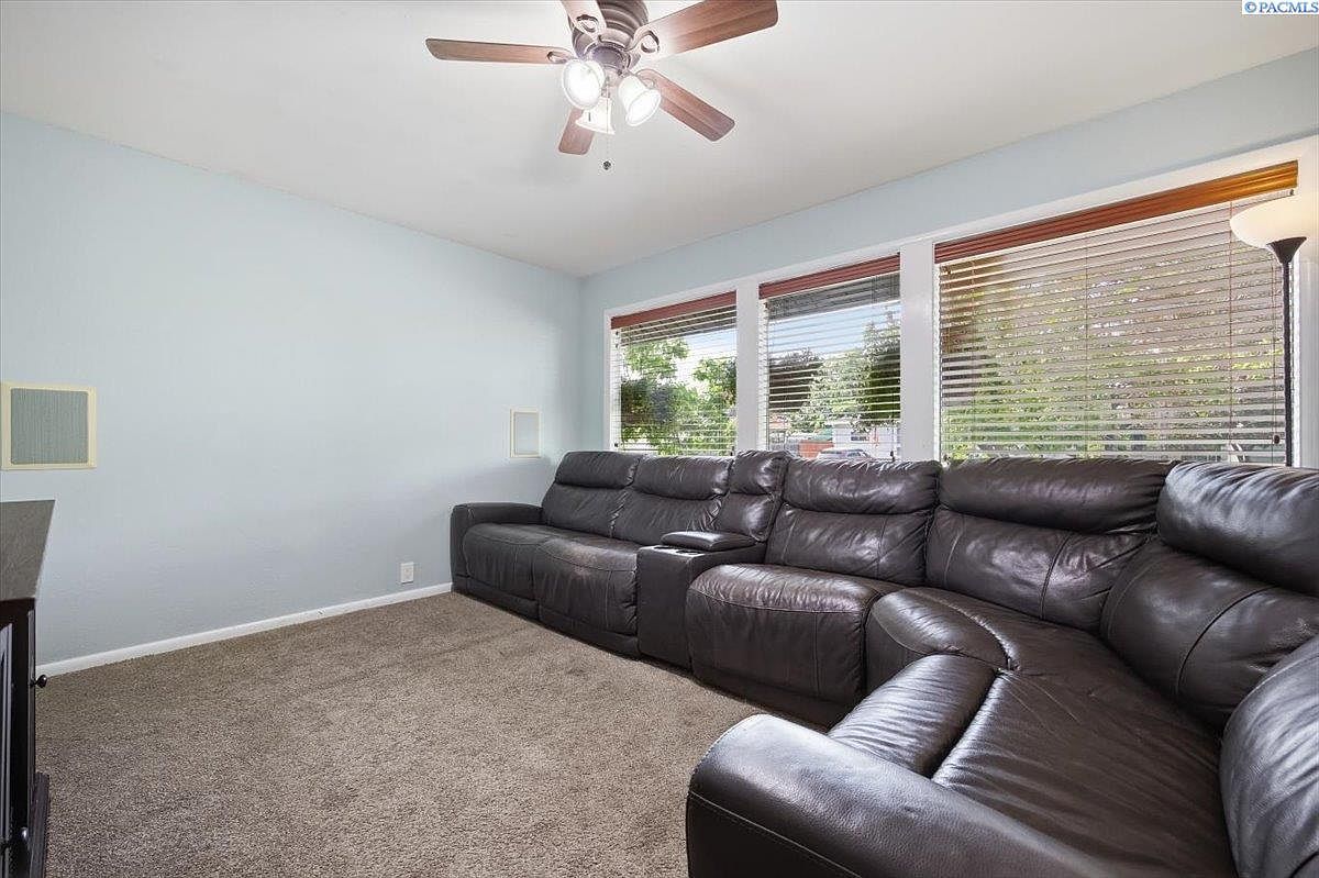 504 Blue St Richland, WA 99354 - Thumbnail 4
