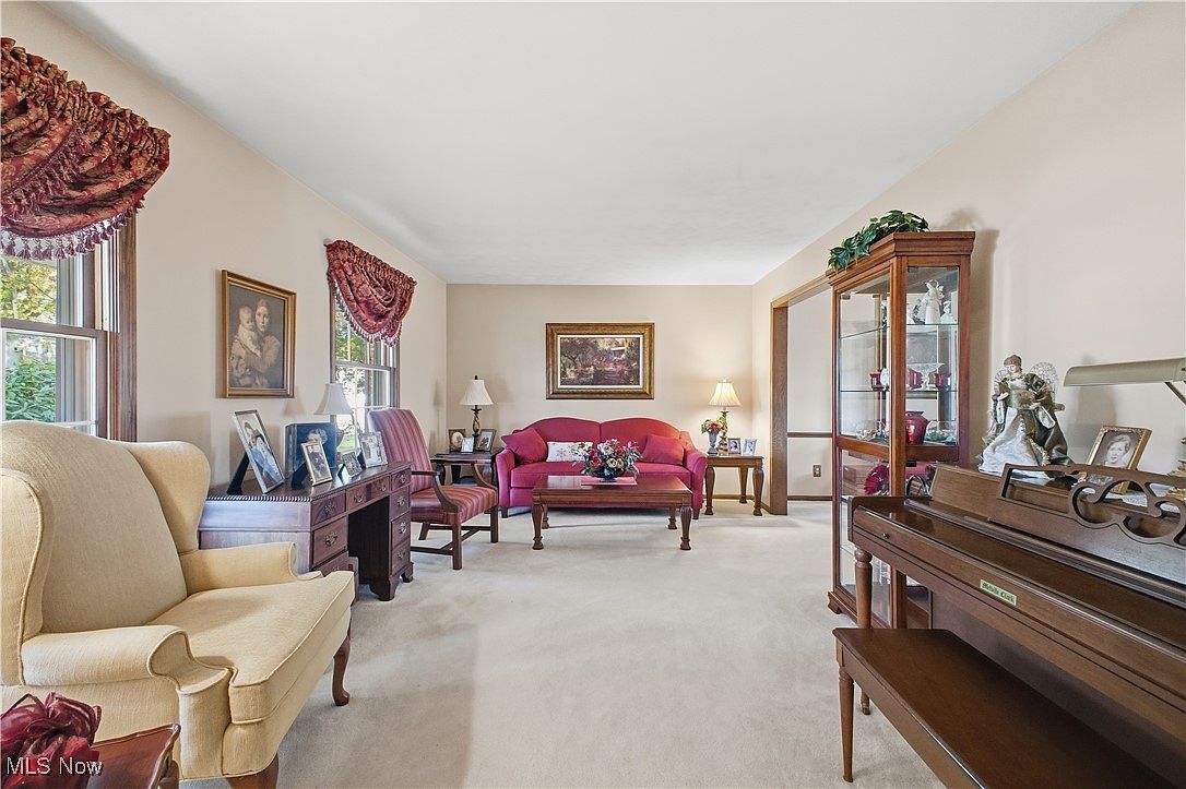 8479 Crystal Dr Youngstown, OH 44512 - Thumbnail 4