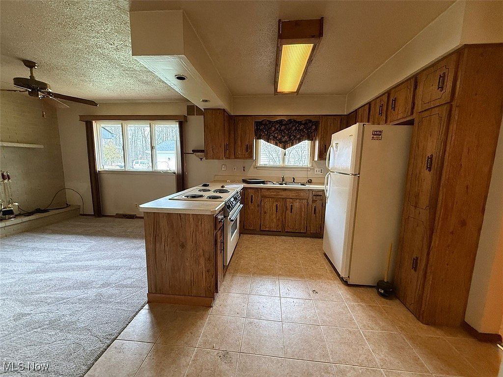 2851 Carlton Dr NW Warren, OH 44485 - Thumbnail 4