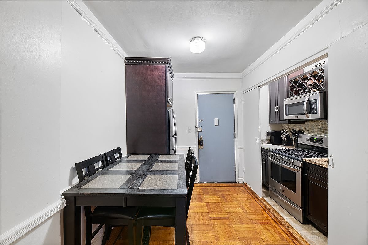 860 Grand Concourse APT 4J Bronx, NY 10451 - Thumbnail 4