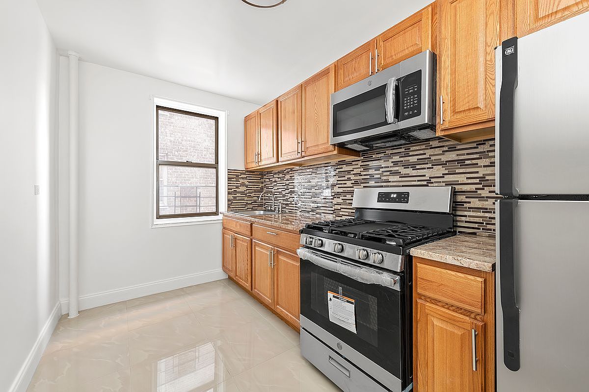 180 Van Cortlandt Park S APT 3B Bronx, NY 10463 - Thumbnail 4