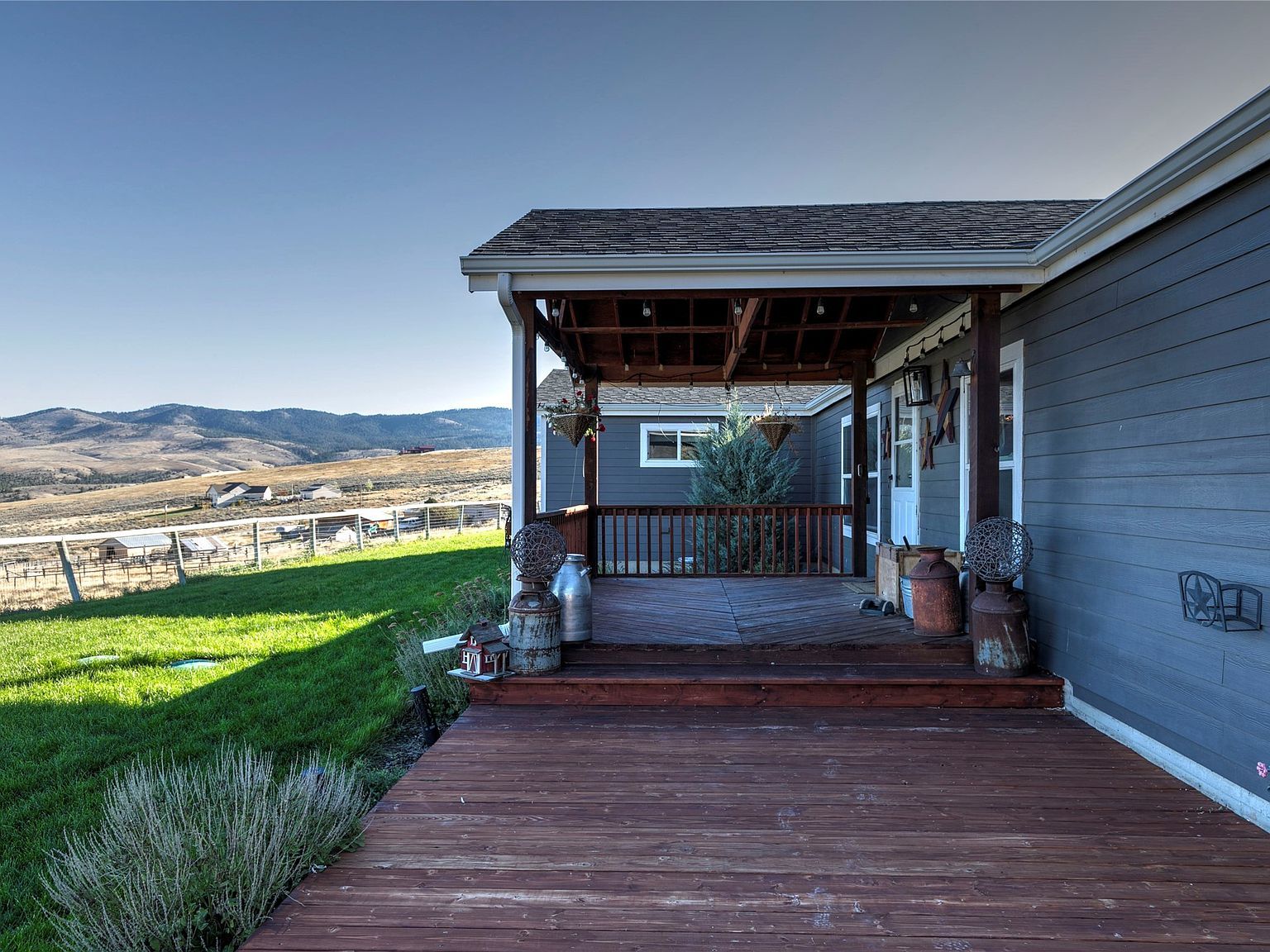 843 Mystic Horse Ln Corvallis, MT 59828 - Thumbnail 4