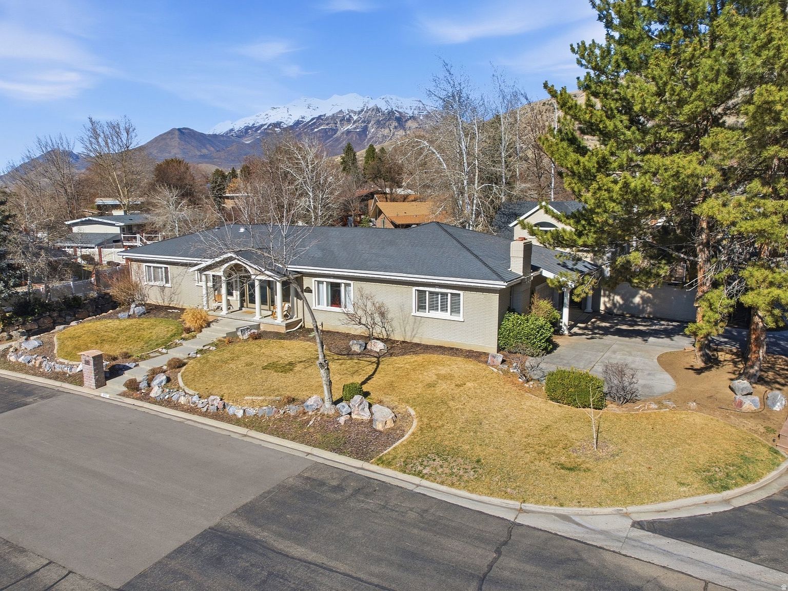 3250 Mohawk Ln Provo, UT 84604 - Thumbnail 4