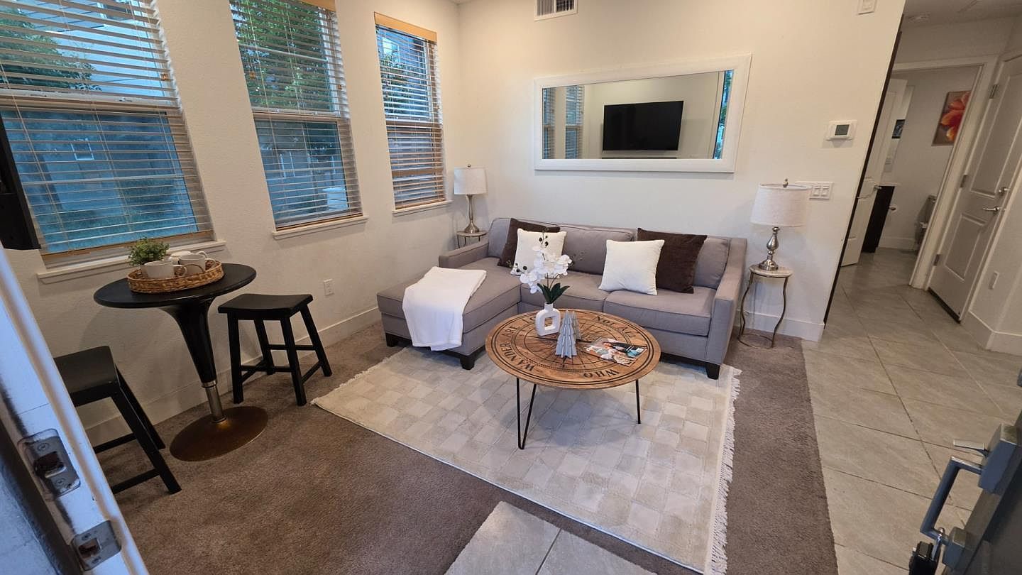 386 Rhythm Ln Hayward, CA 94544 - Thumbnail 4