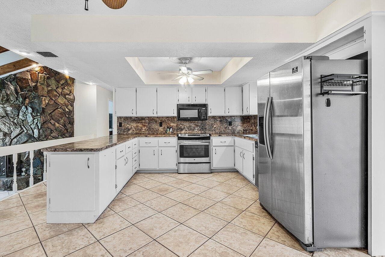 2599 SE Grand Dr Port Saint Lucie, FL 34952 - Thumbnail 4