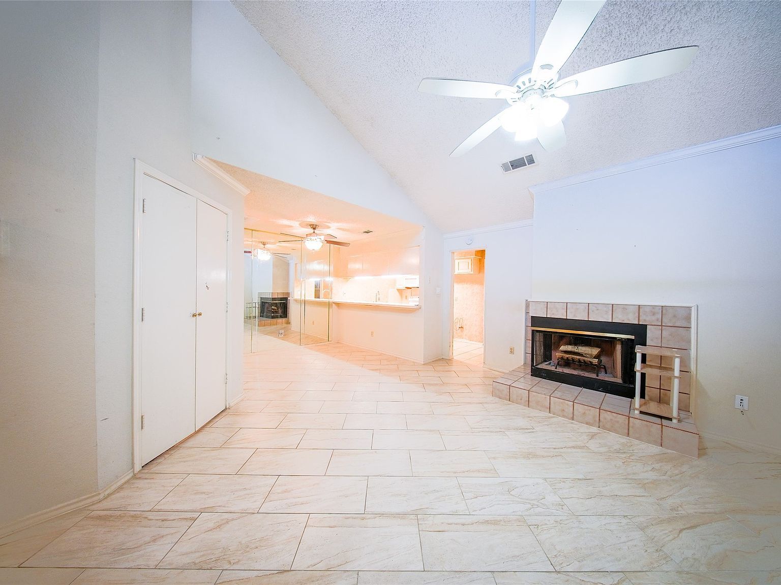 2800 Keller Springs Rd APT 1D Carrollton, TX 75006 - Thumbnail 4