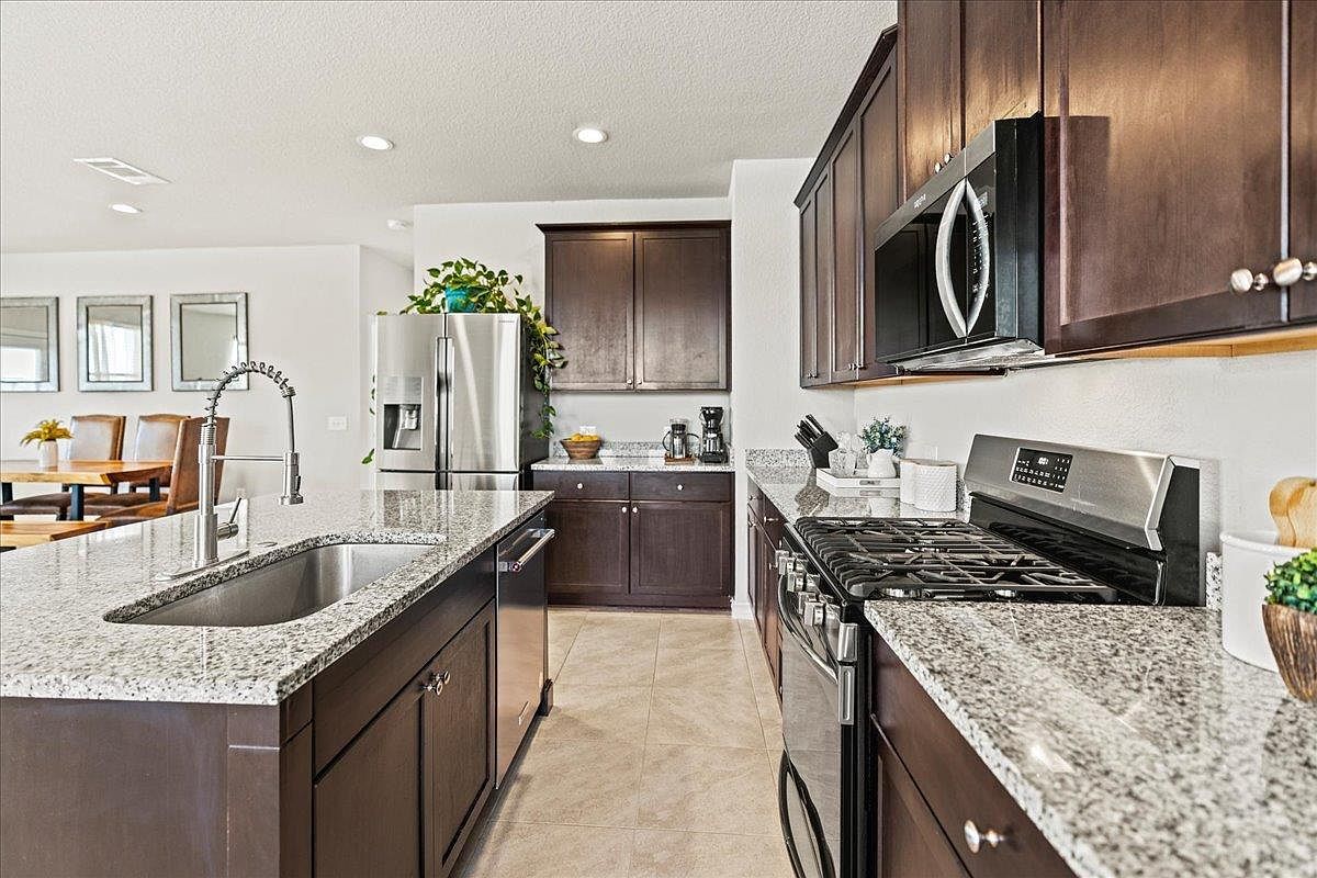 10825 Players Path Austin, TX 78747 - Thumbnail 4