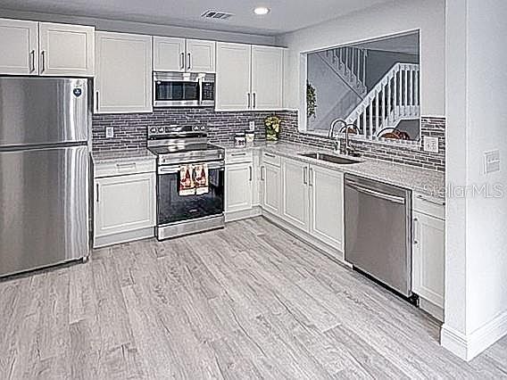 4402 Ring Neck Rd #19B Orlando, FL 32808 - Thumbnail 4