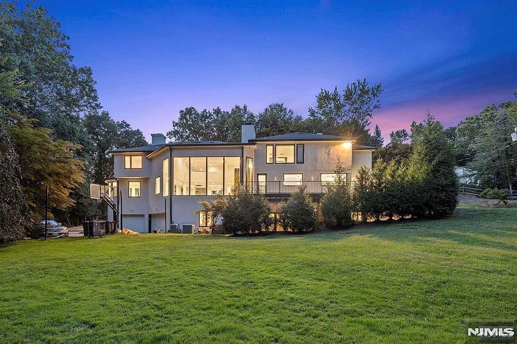 1 Lambs Ln Cresskill, NJ 07626 - Thumbnail 4