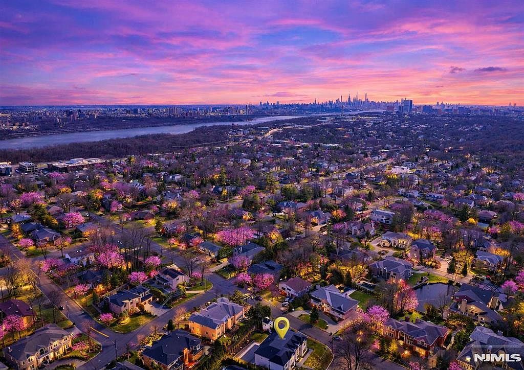 2 Maple St Englewood Cliffs, NJ 07632 - Thumbnail 4