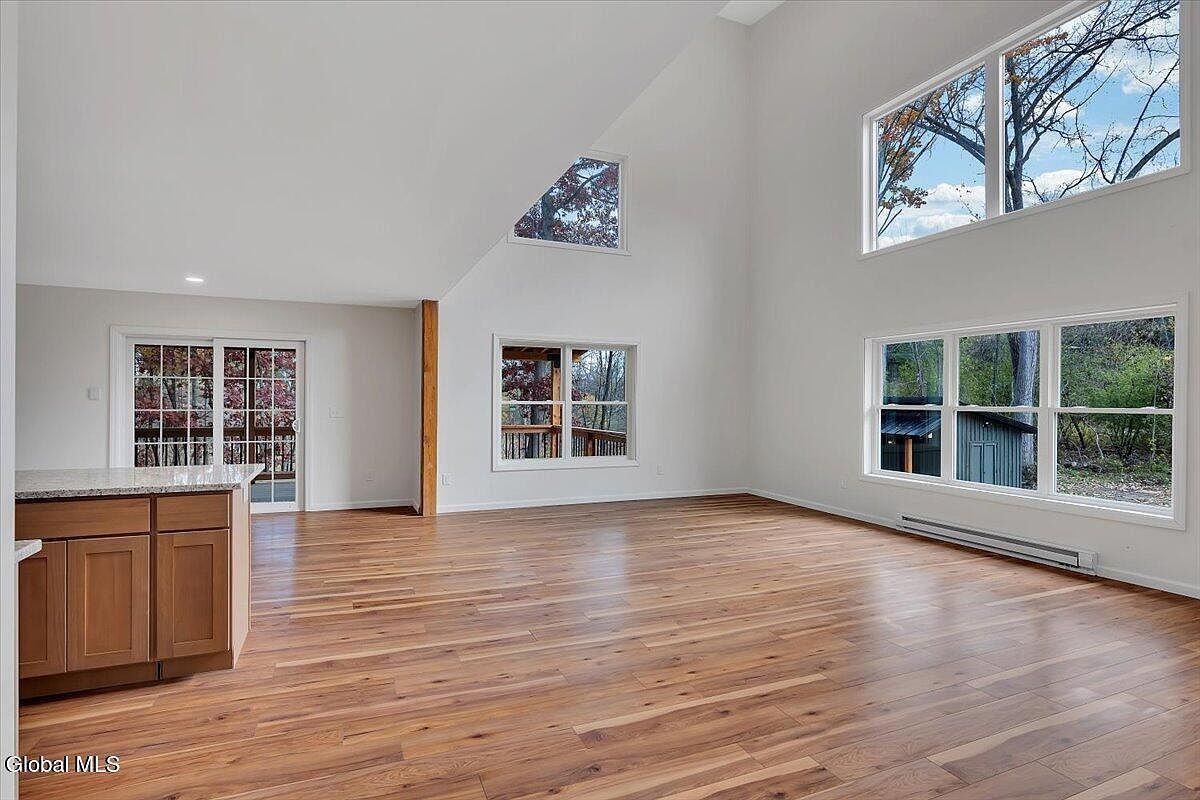 399 Snyders Corner Rd Averill Park, NY 12018 - Thumbnail 4