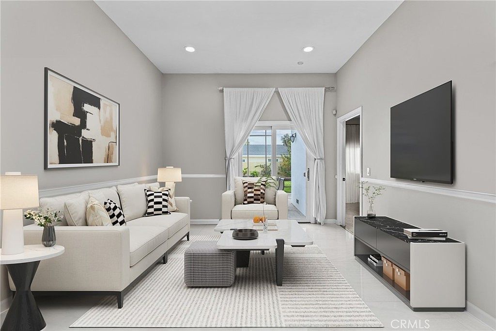 7406 Collett Ave Van Nuys, CA 91406 - Thumbnail 4