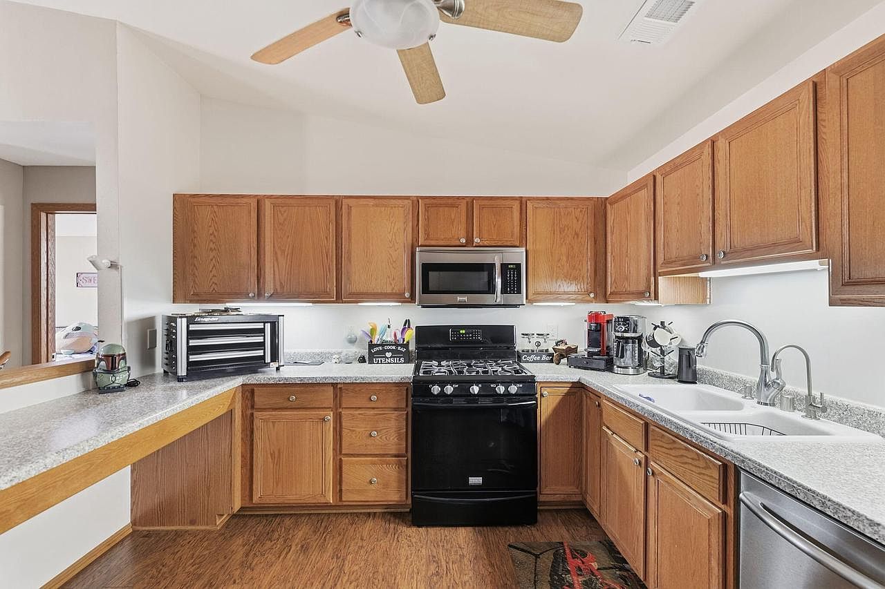 3307 85th St Unit E Kenosha, WI 53142 - Thumbnail 4