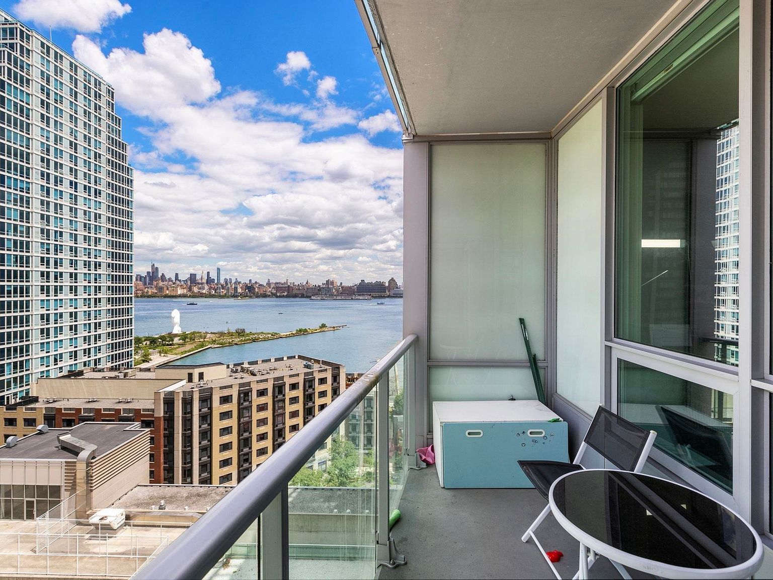 20 Newport Pkwy APT 1812 Jersey City, NJ 07310 - Thumbnail 4