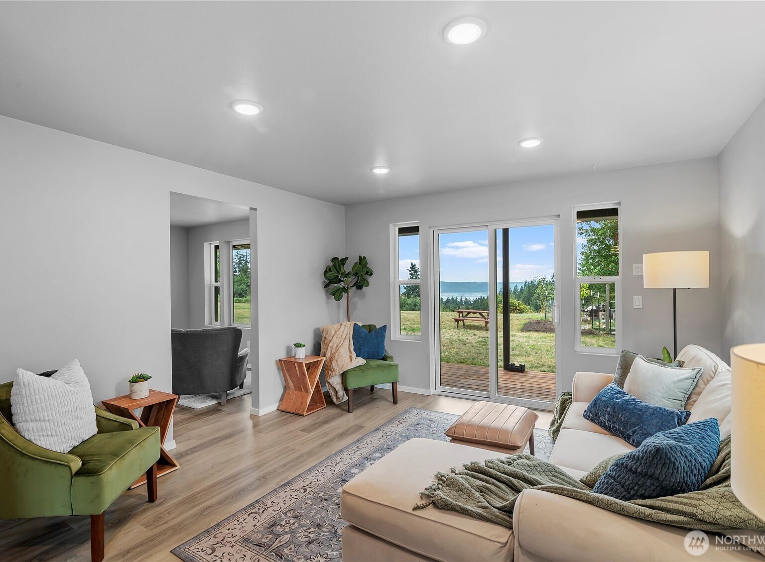 1256 Youngwood Rd Camano Island, WA 98282 - Thumbnail 4