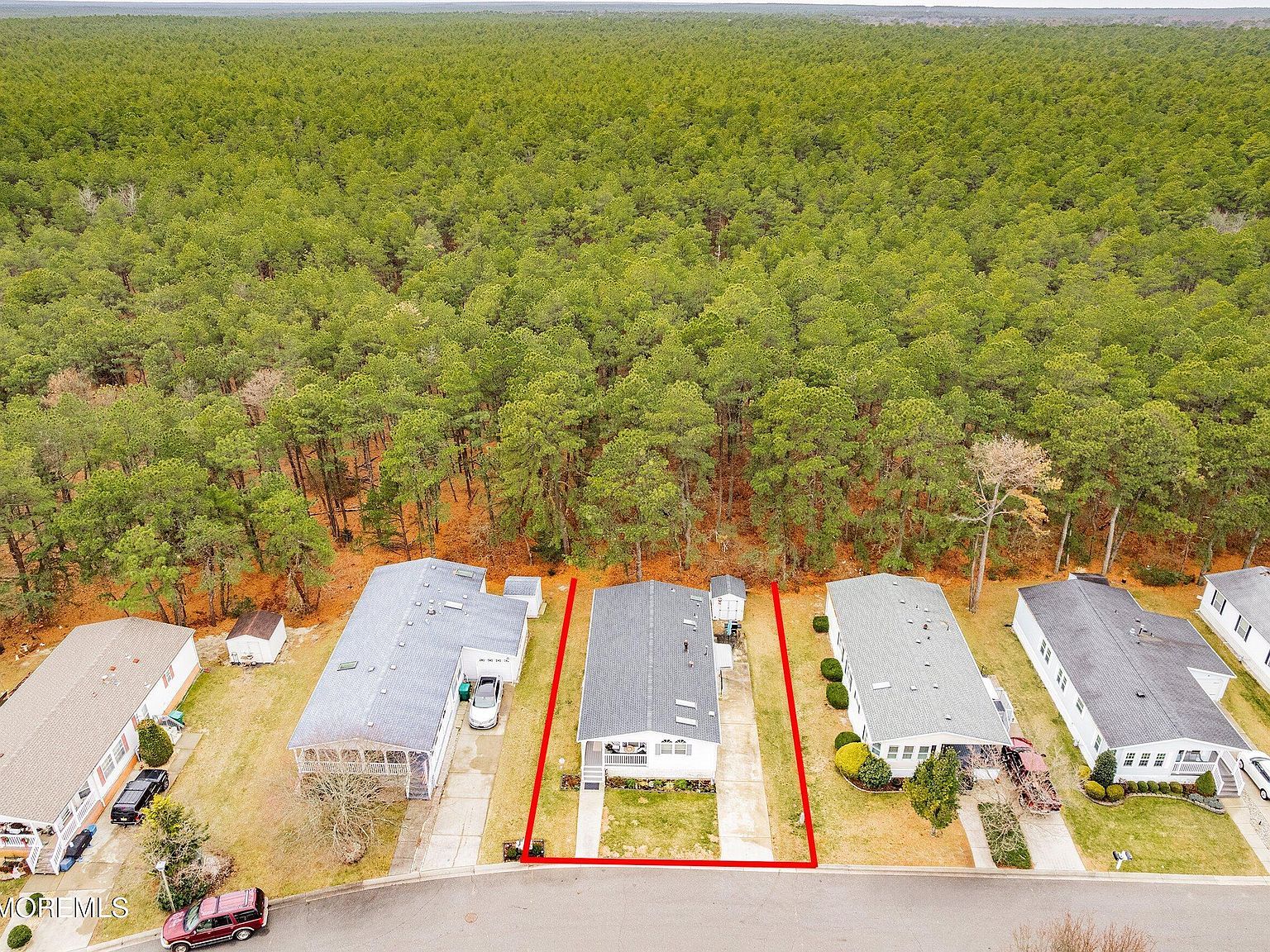 536 Momosa Dr Whiting, NJ 08759 - Thumbnail 4