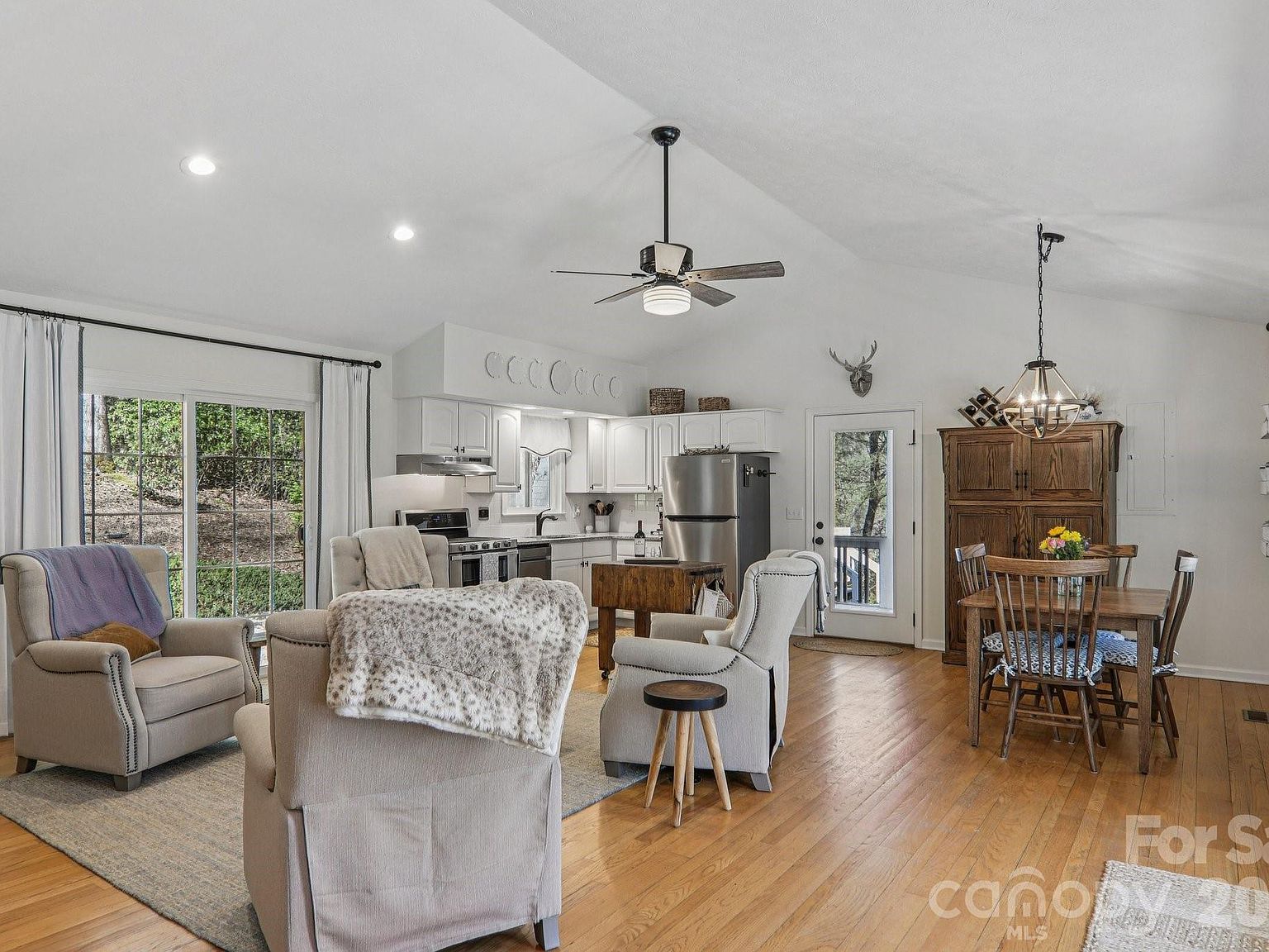 926 Camp Creek Rd Saluda, NC 28773 - Thumbnail 4