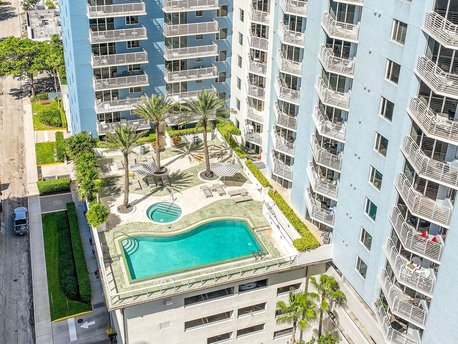 1551 N Flagler Dr #UPH-8 West Palm Beach, FL 33401 - Thumbnail 4