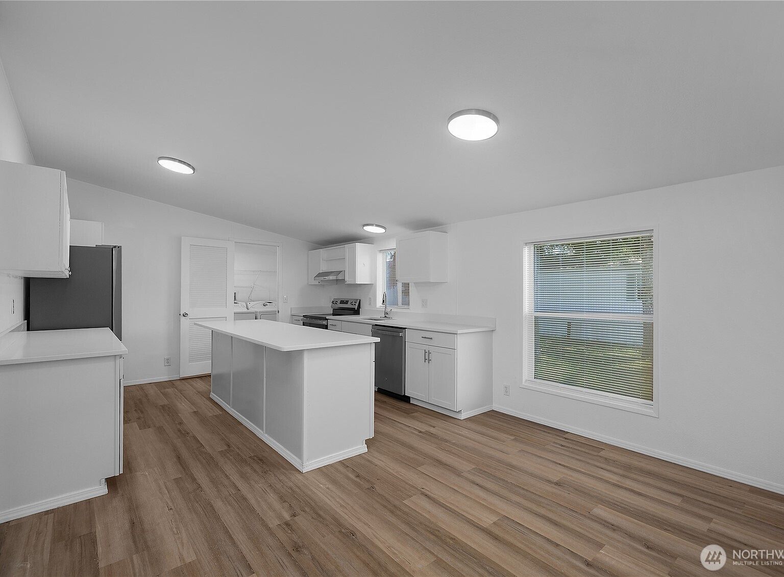 8915 Wilkensen Rd SE Trailer 9A Yelm, WA 98597 - Thumbnail 4