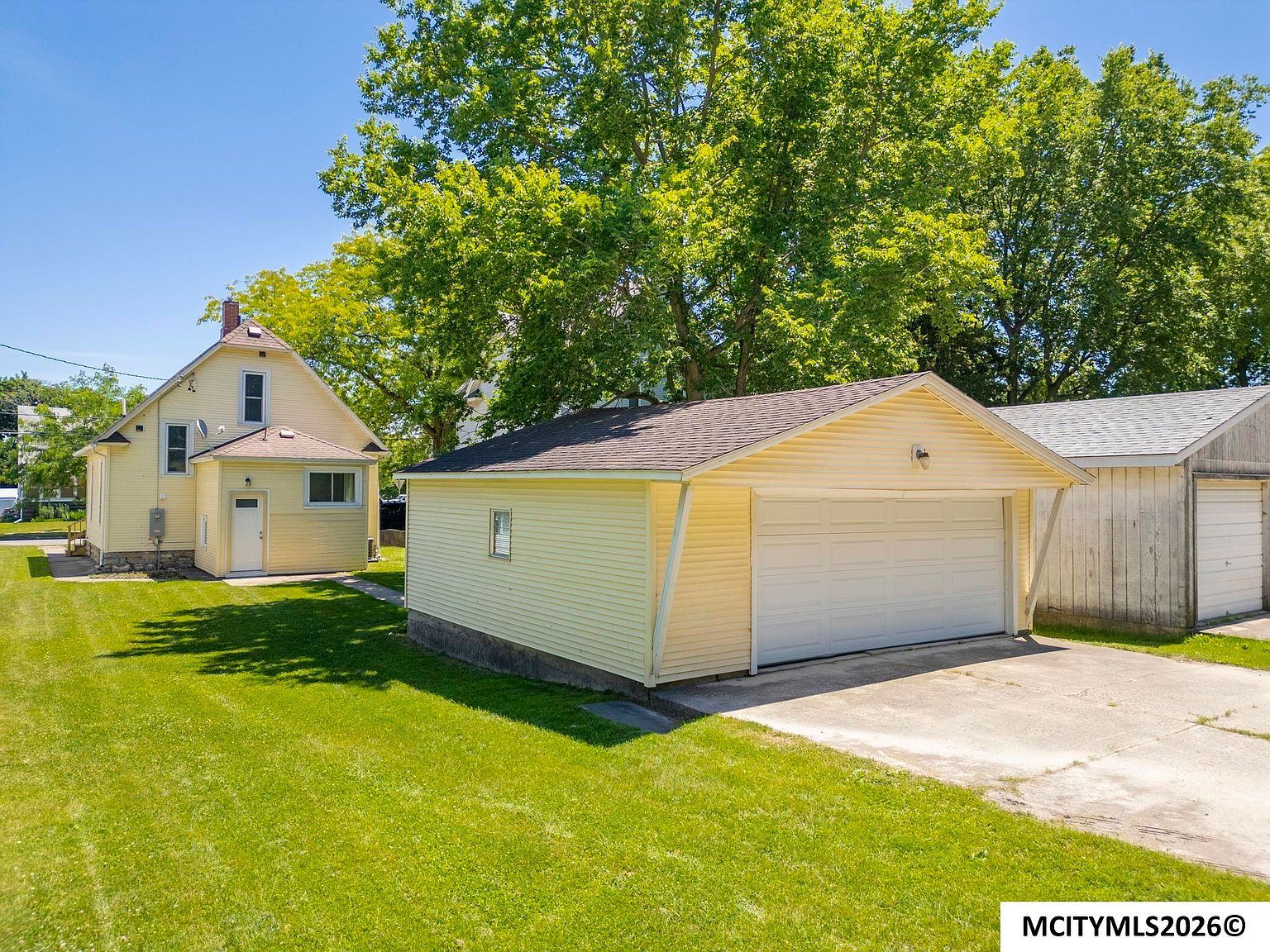 612 S Carolina Ave Mason City, IA 50401 - Thumbnail 4