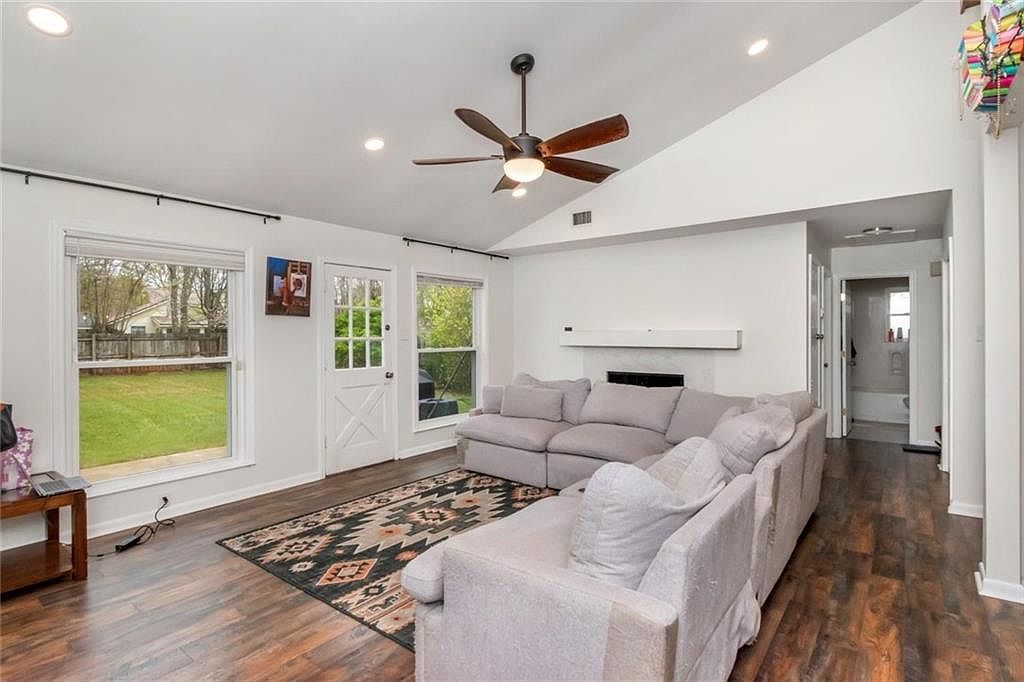 6208 Cottage Hill Rd Mobile, AL 36609 - Thumbnail 4