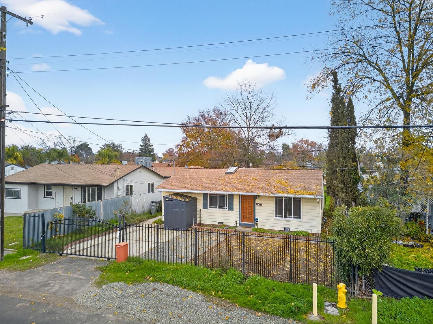 2812 Plover St Sacramento, CA 95815 - Thumbnail 4