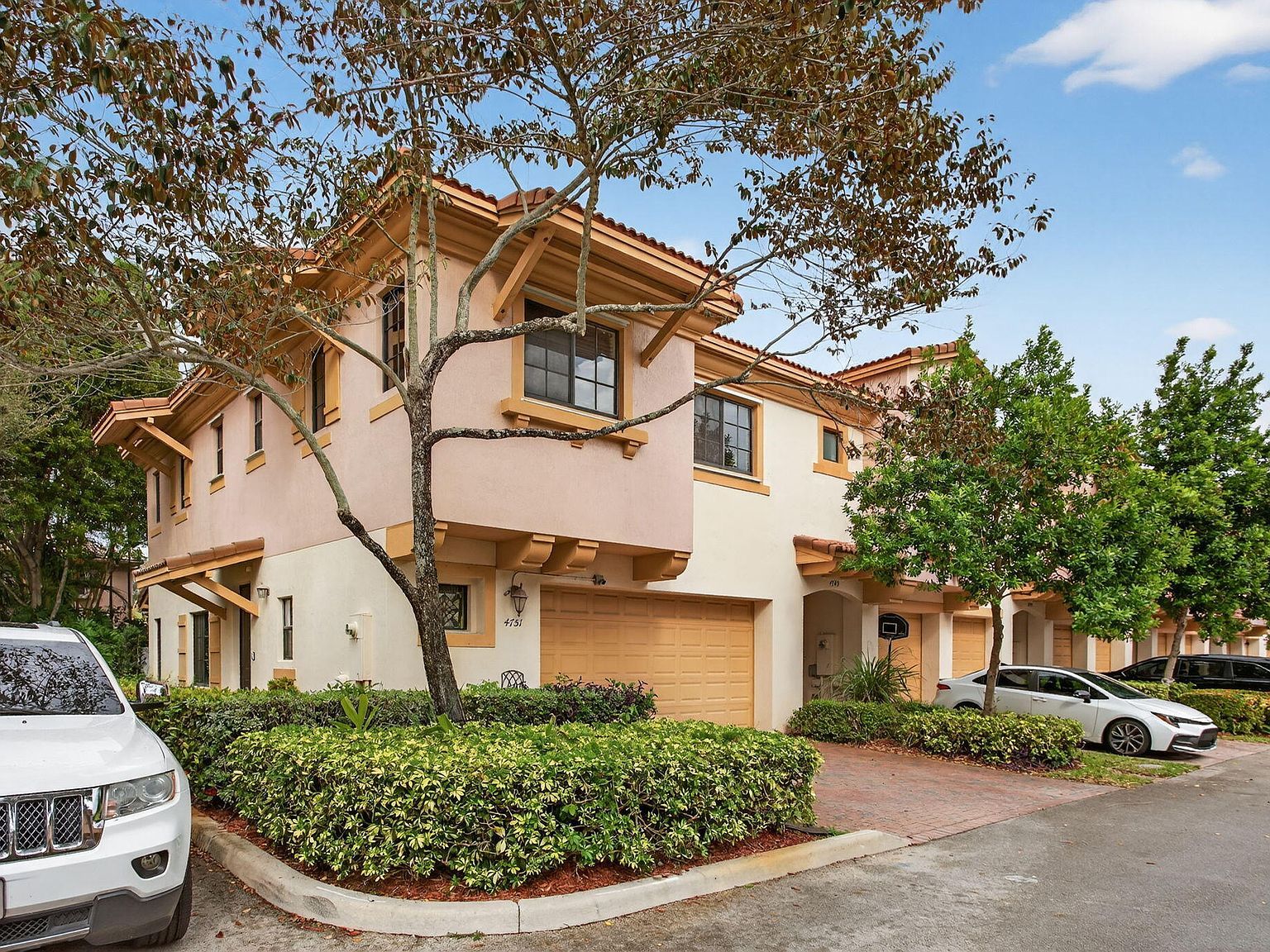 4751 Grand Cypress Cir N Coconut Creek, FL 33073 - Thumbnail 4