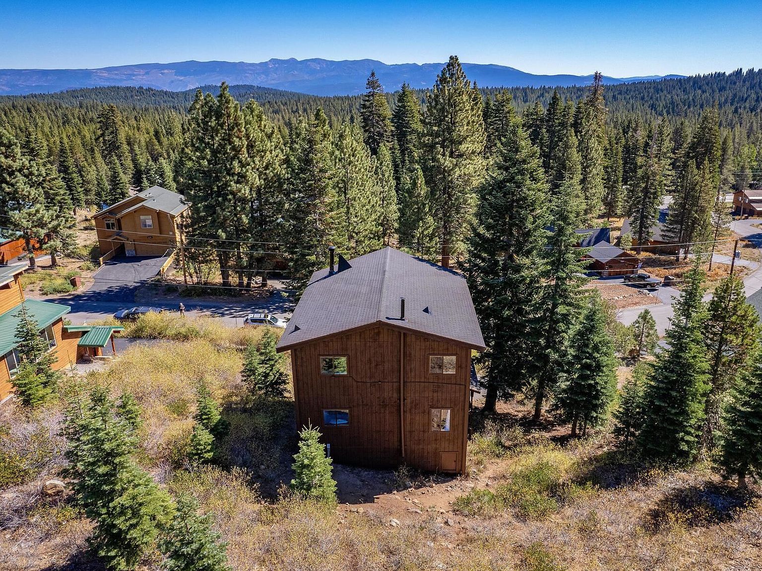11566 Rhineland Ave Truckee, CA 96161 - Thumbnail 4