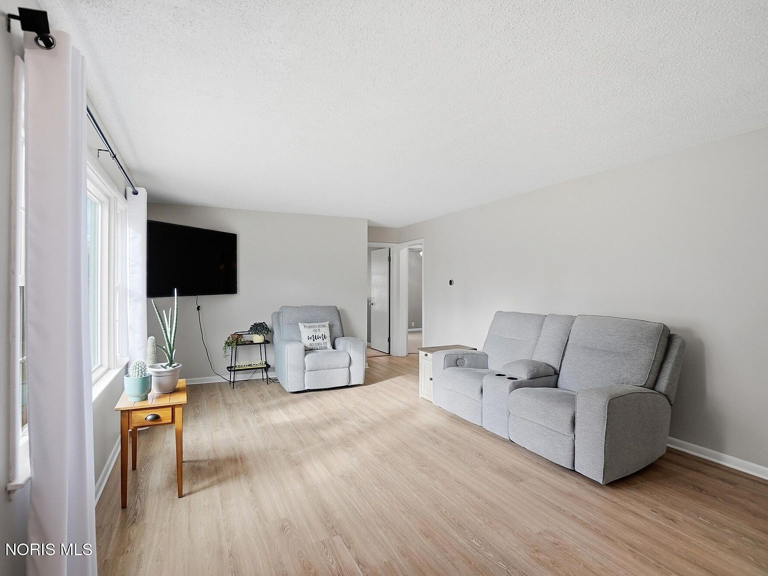 242 E Yates Ave Findlay, OH 45840 - Thumbnail 4