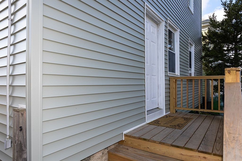 23 Slocum St Acushnet, MA 02743 - Thumbnail 4