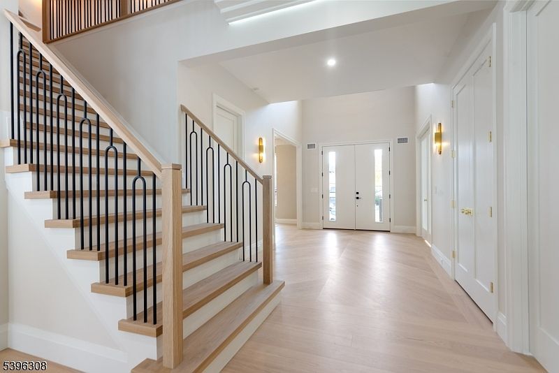 333 Harrison St Paramus, NJ 07652 - Thumbnail 4