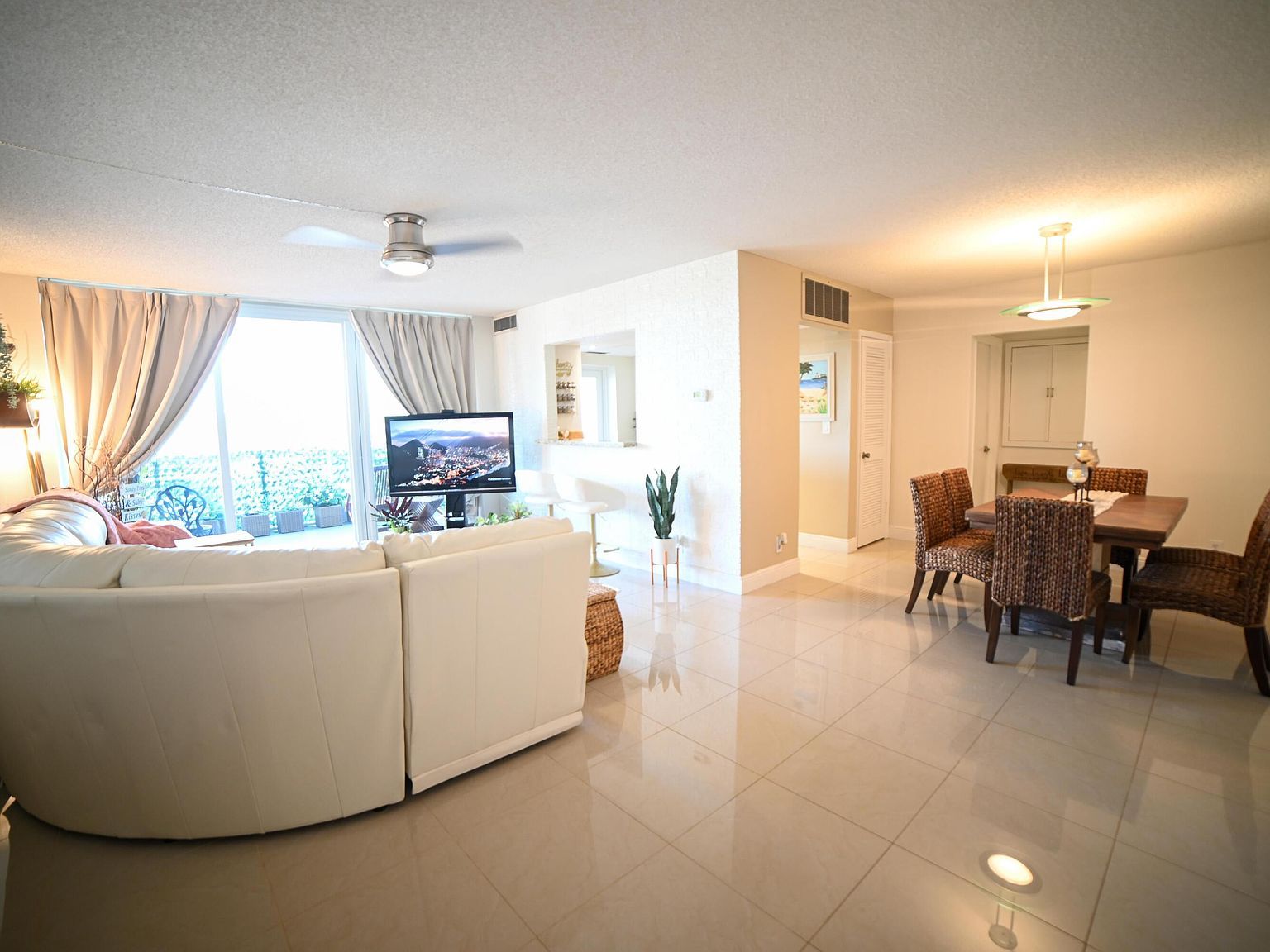 2701 N Ocean Blvd APT 2F Fort Lauderdale, FL 33308 - Thumbnail 4