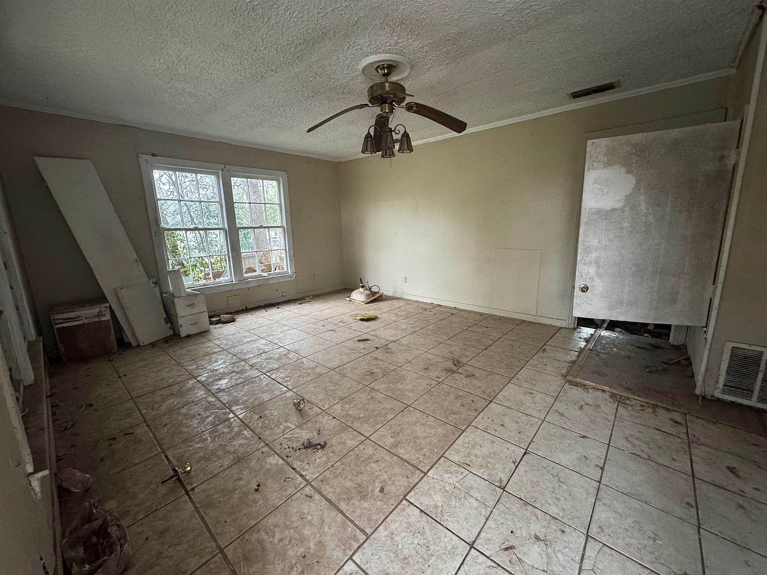 108 N Paul St Gladewater, TX 75647 | Single Family