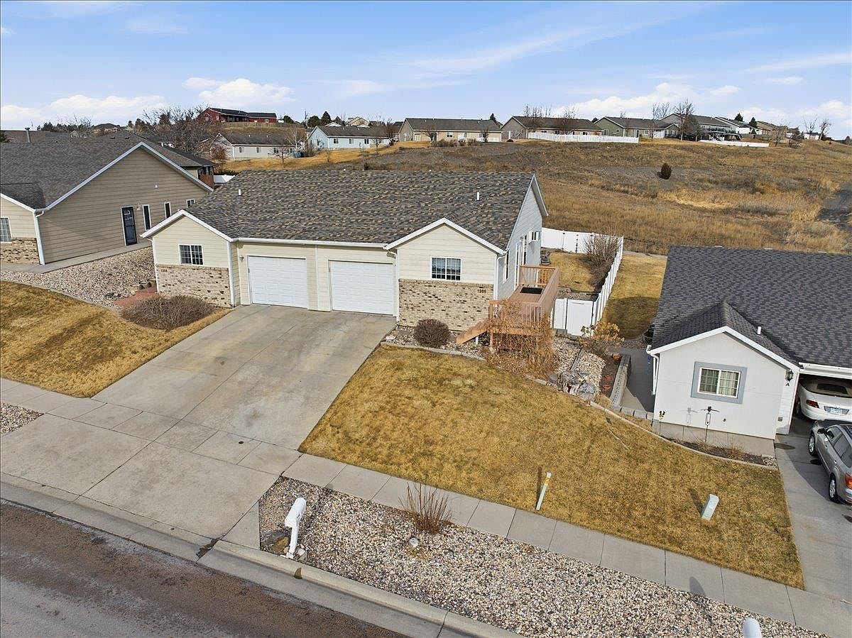 1308 Sydney Dr Rapid City, SD 57701 - Thumbnail 4