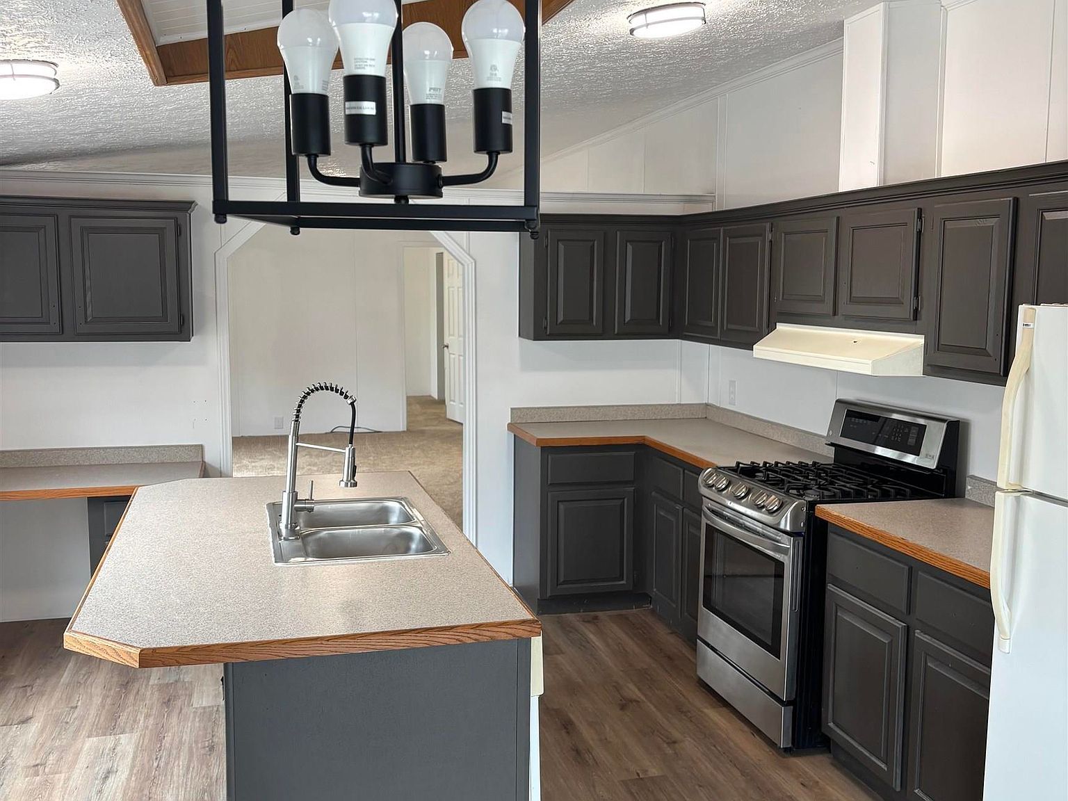 151 Pinewood Est Chillicothe, IL 61523 - Thumbnail 4