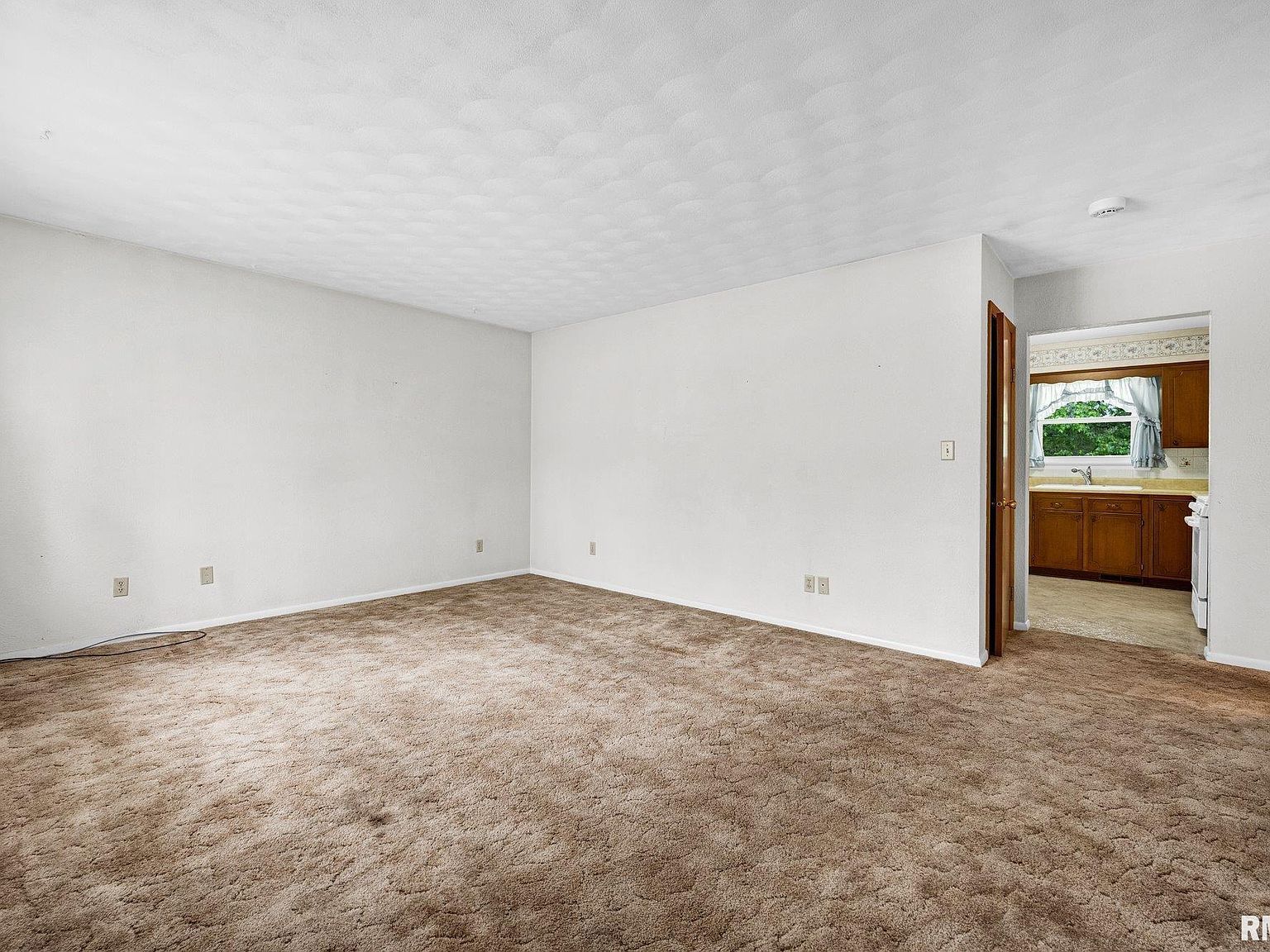 204 Clover Ave East Peoria, IL 61611 - Thumbnail 4