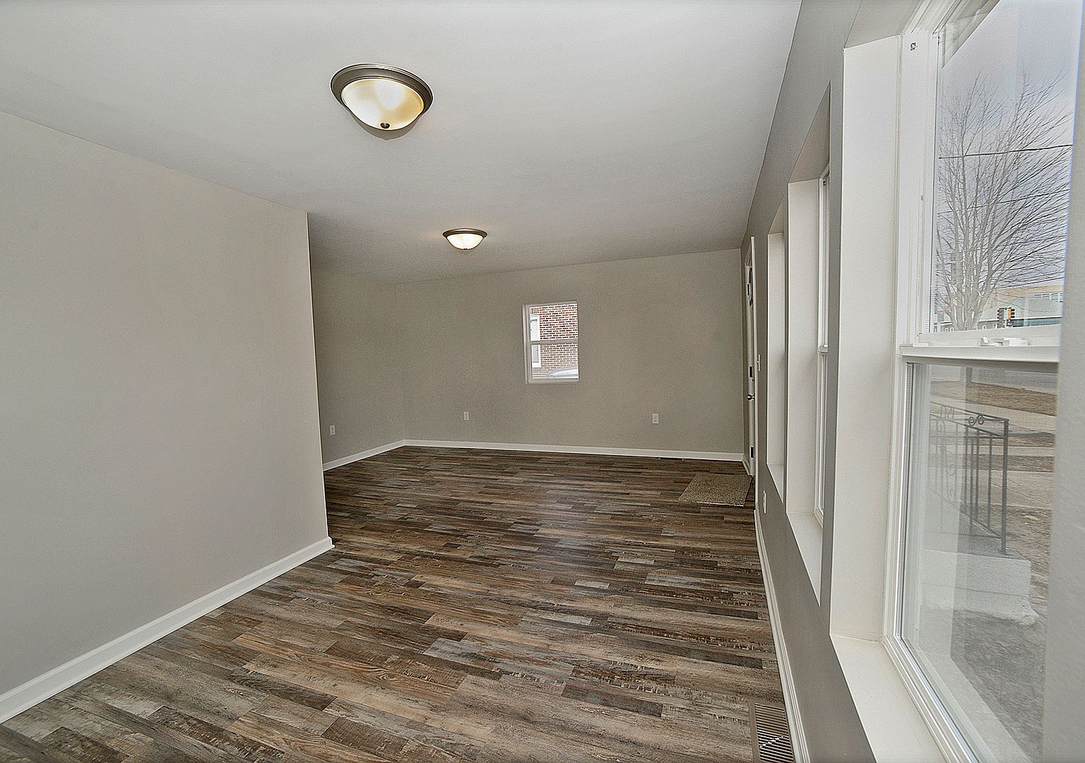 1517 La Salle St Ottawa, IL 61350 - Thumbnail 4